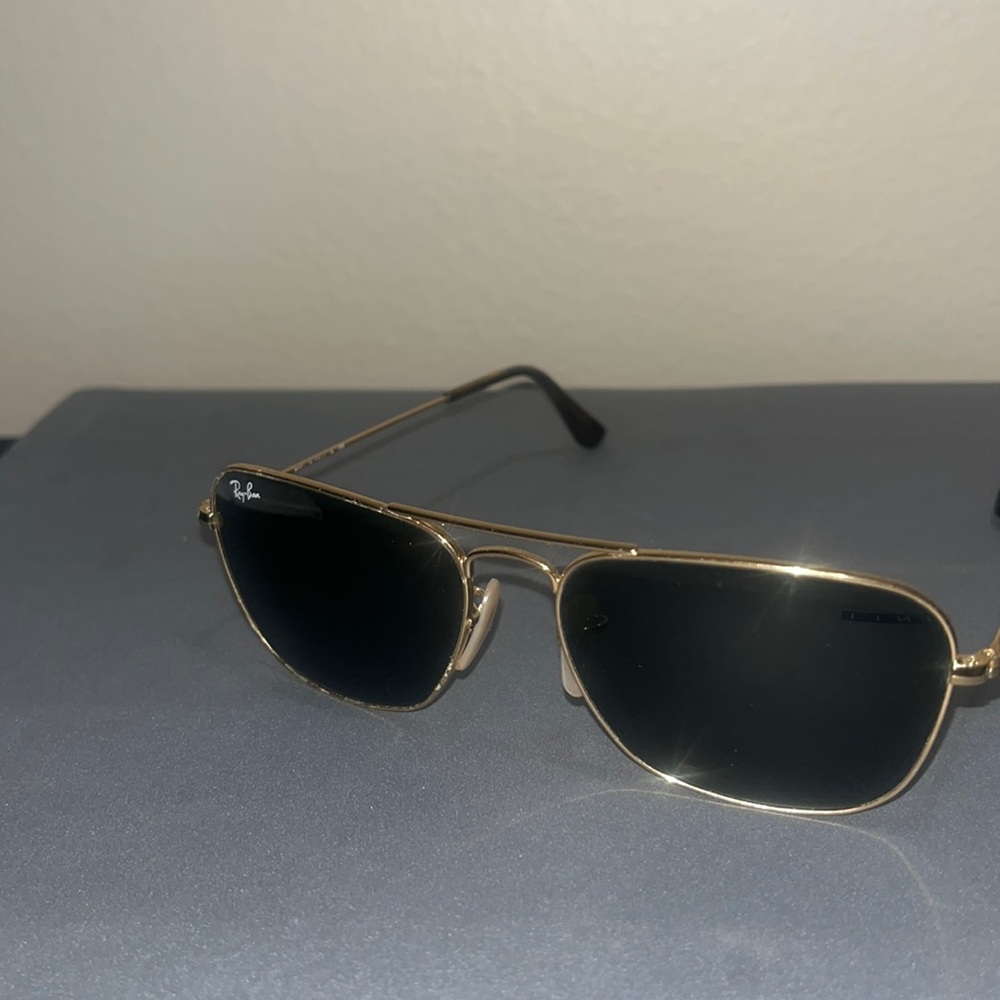 ray ban rb3136 caravan gold